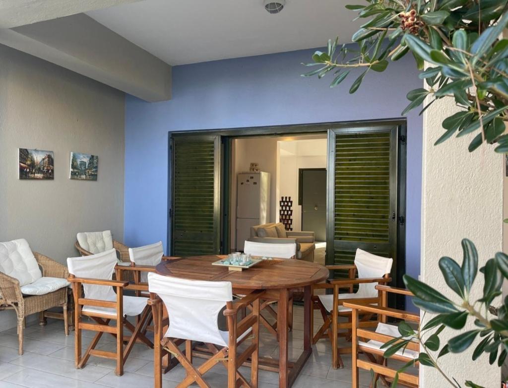 Stay At Beachfront Villa Lilia In Pefkohori, Halkidiki For A Dreamy Vacation Exterior foto